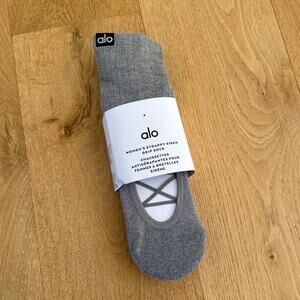 Alo Yoga Socks Strappy Siren Grip Size S Gray